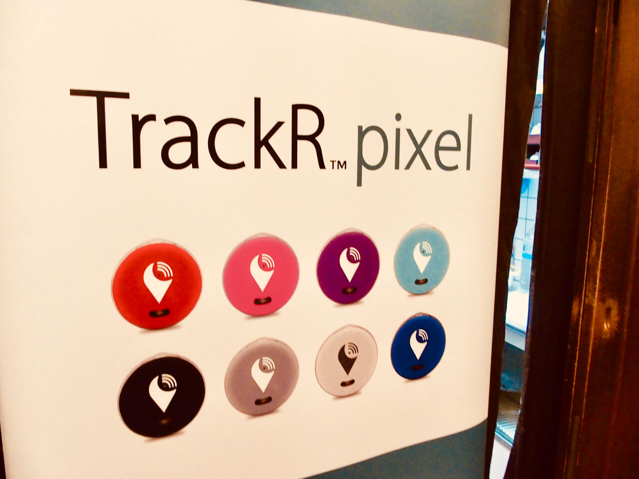 TrackR pixel